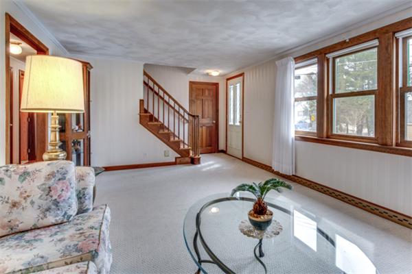 21 Elizabeth Road Stoneham, MA 02180 - Photo 7 of 29 Gallery Image 7
