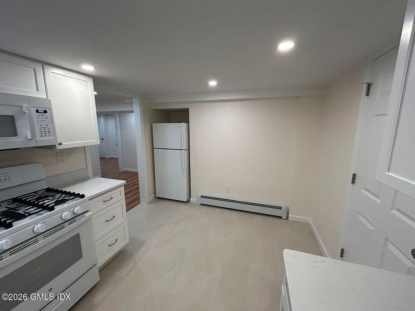 90 Havemeyer Lane, Unit 2 Greenwich, CT 06870 - Photo 3 of 19 kitchen 2