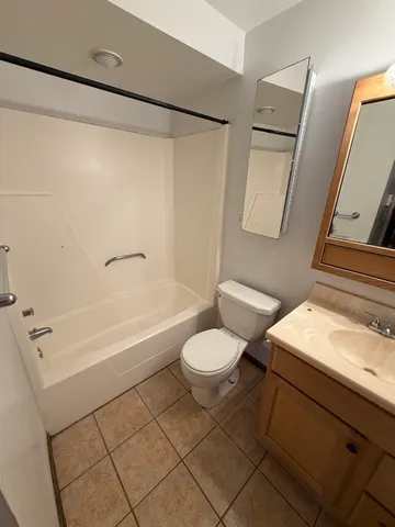 $1,100 | 352 North Birch Street, Unit 10, Manteno, IL 60950