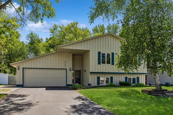 $400,000 | 4746 141st Street West, Apple Valley, MN 55124