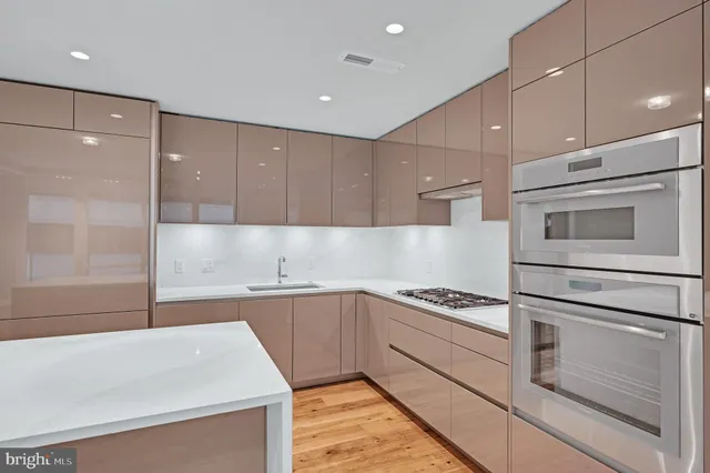 $5,000 | 1781 North Pierce Street, Unit 604, Arlington, VA 22209