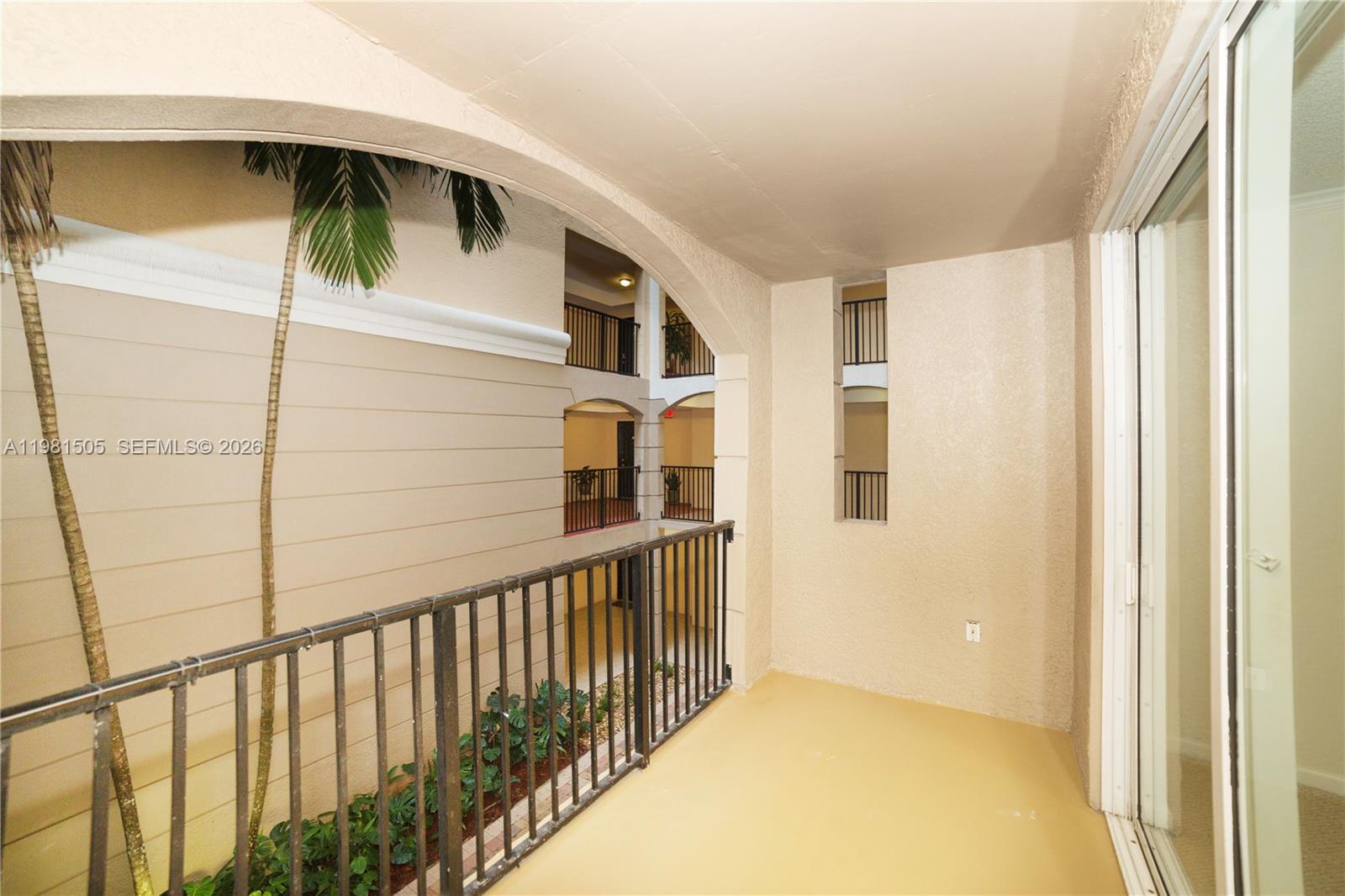 17145 North Bay Road, Unit 4203 Sunny Isles Beach, FL 33160 - Photo 23 of 50 a view of entryway