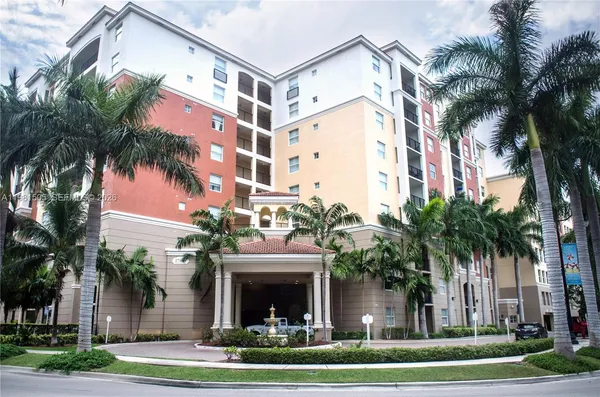 $2,200 | 17145 North Bay Road, Unit 4203, Sunny Isles Beach, FL 33160