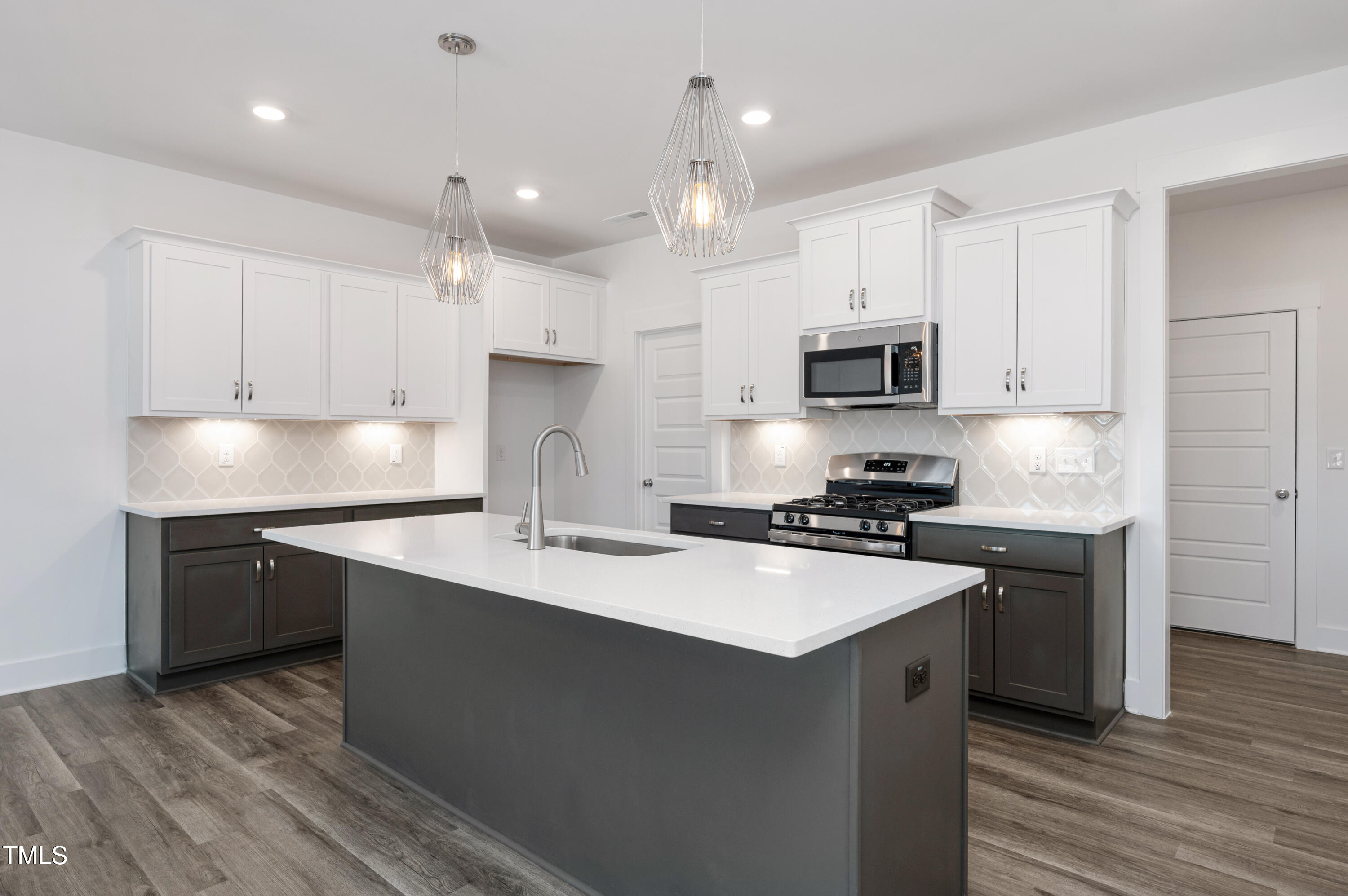 3920 Willow Gate Way Raleigh, NC 27604 - Photo 5 of 21 AP2-0303_Someway_B_Kitchen2 (1)