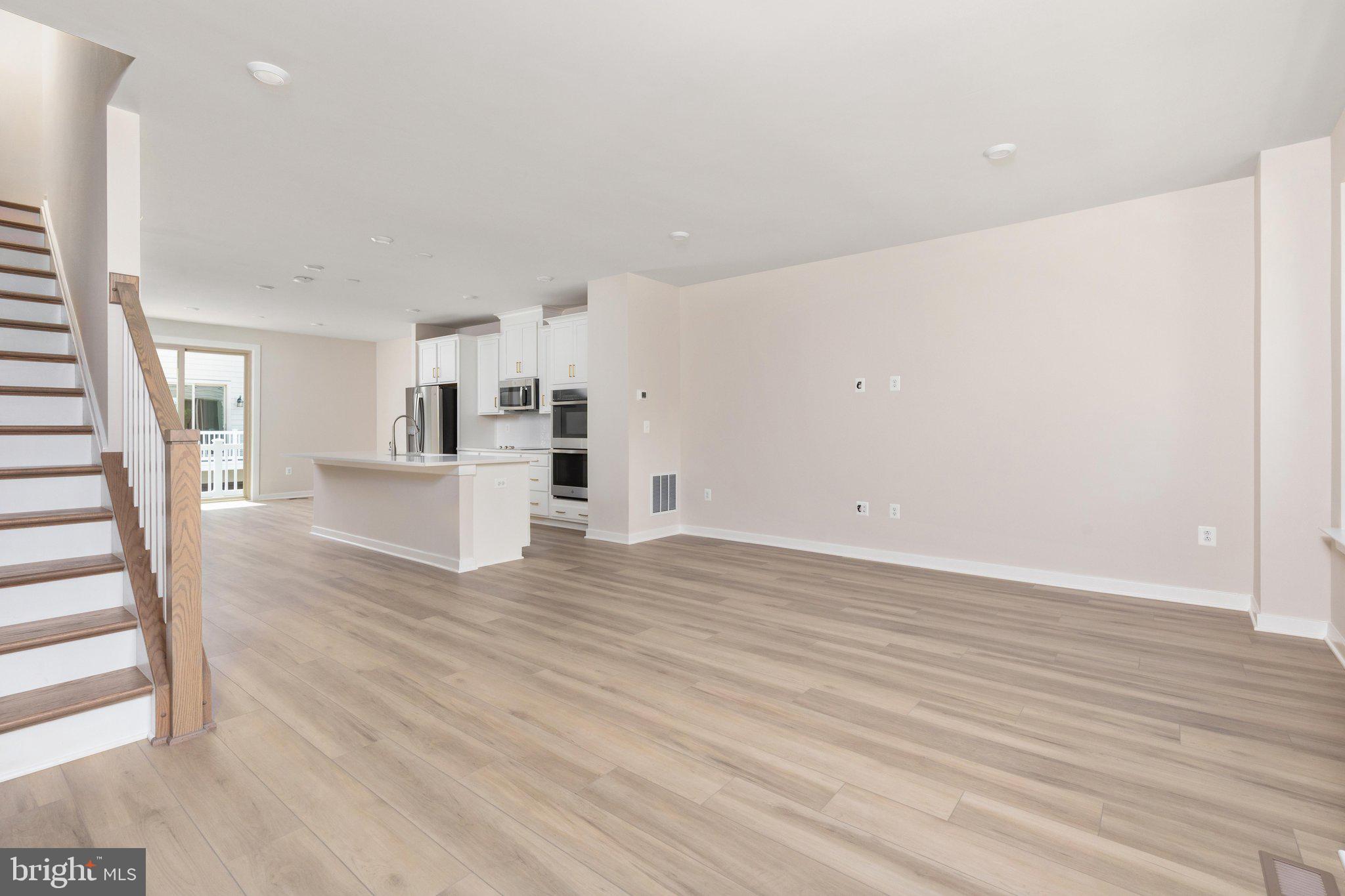 13658 Cobble Loop Woodbridge, VA 22193 - Photo 9 of 40