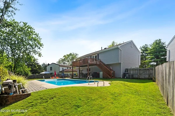 $660,000 | 10 Cove Court, Howell, NJ 07731