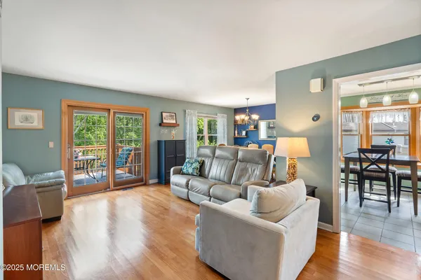 $660,000 | 10 Cove Court, Howell, NJ 07731