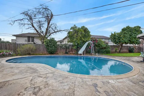 $435,000 | 4550 Green Tree Drive, Sacramento, CA 95823