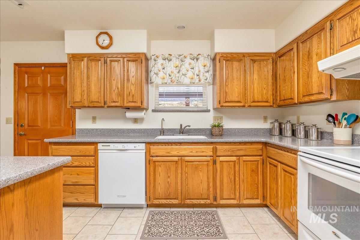 10514 Airpark Loop Road Melba, ID 83641 - Photo 14 of 50