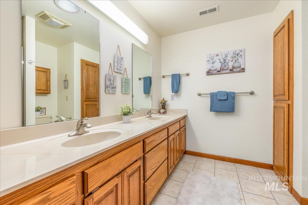 10514 Airpark Loop Road Melba, ID 83641 - Photo 22 of 50