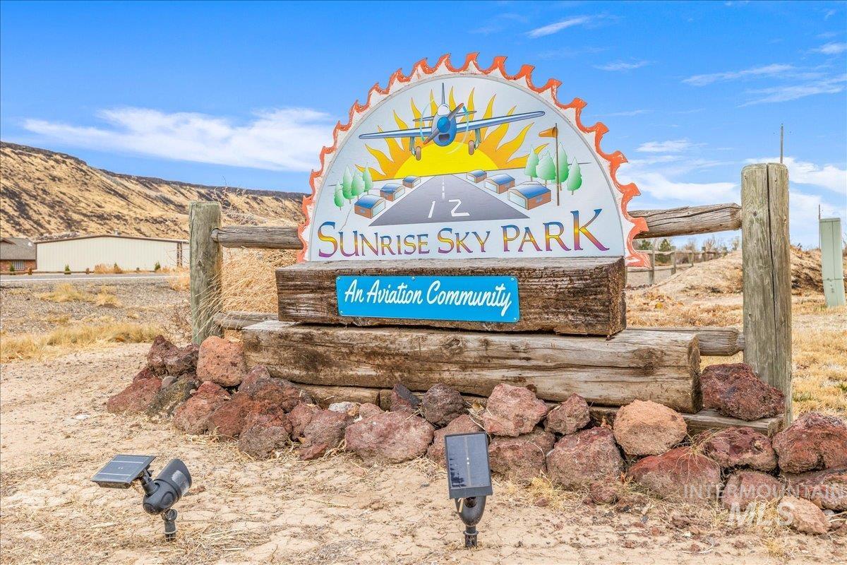 10514 Airpark Loop Road Melba, ID 83641 - Photo 3 of 50