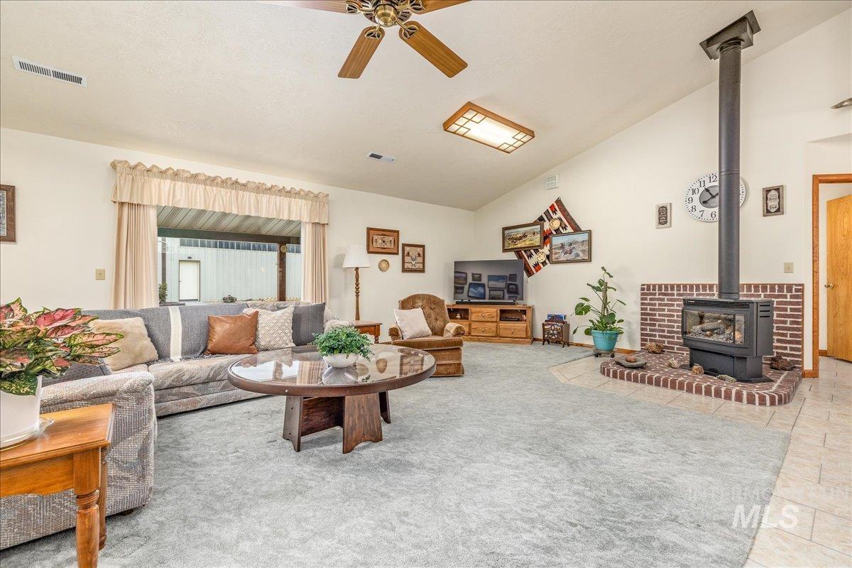 10514 Airpark Loop Road Melba, ID 83641 - Photo 6 of 50