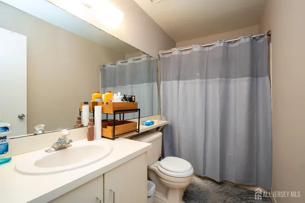 $359,000 | 88 Crabapple Lane, Franklin Park, NJ 08823
