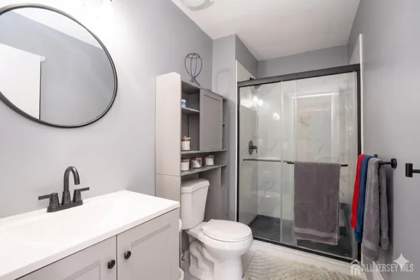 $359,000 | 88 Crabapple Lane, Franklin Park, NJ 08823
