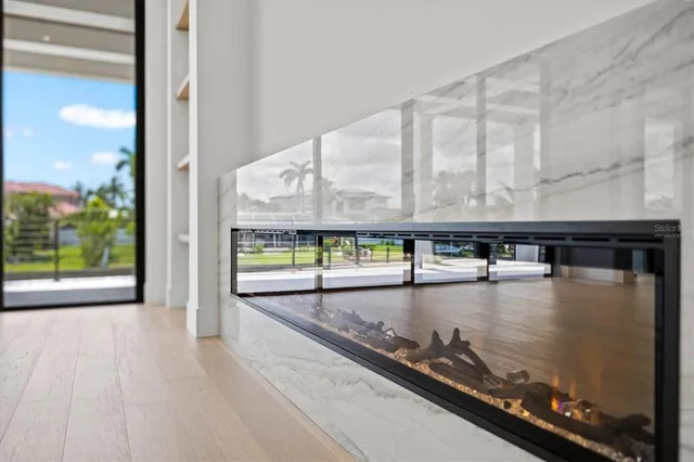 $5,650,000 | 524 Halyard Lane, Longboat Key, FL 34228