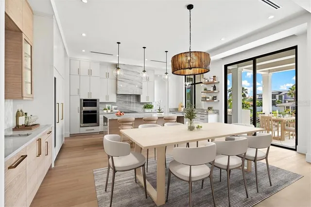 $5,650,000 | 524 Halyard Lane, Longboat Key, FL 34228