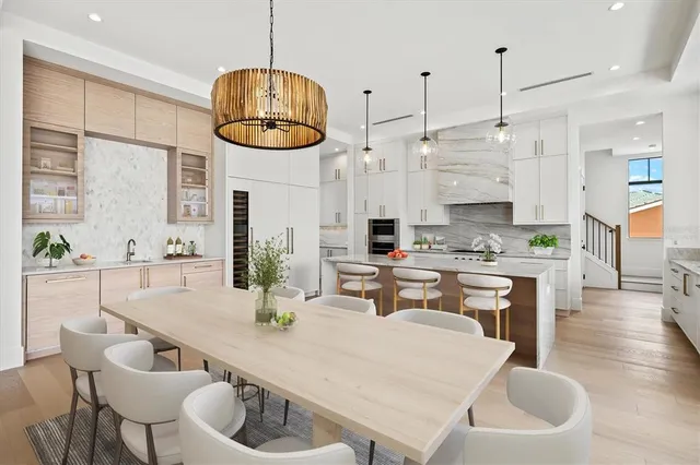 $5,650,000 | 524 Halyard Lane, Longboat Key, FL 34228