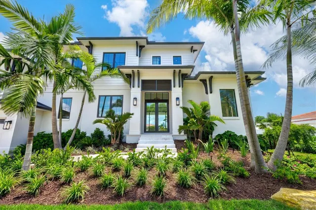 $5,650,000 | 524 Halyard Lane, Longboat Key, FL 34228