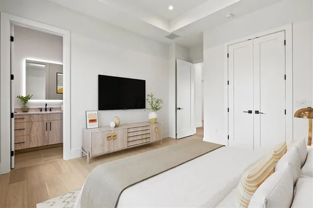 $5,650,000 | 524 Halyard Lane, Longboat Key, FL 34228