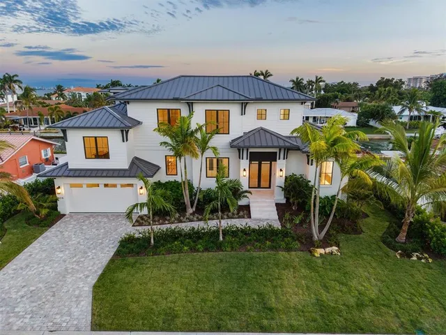 $5,650,000 | 524 Halyard Lane, Longboat Key, FL 34228