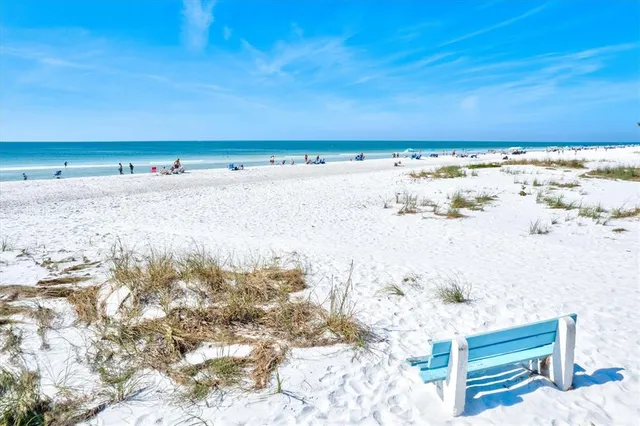 $5,650,000 | 524 Halyard Lane, Longboat Key, FL 34228