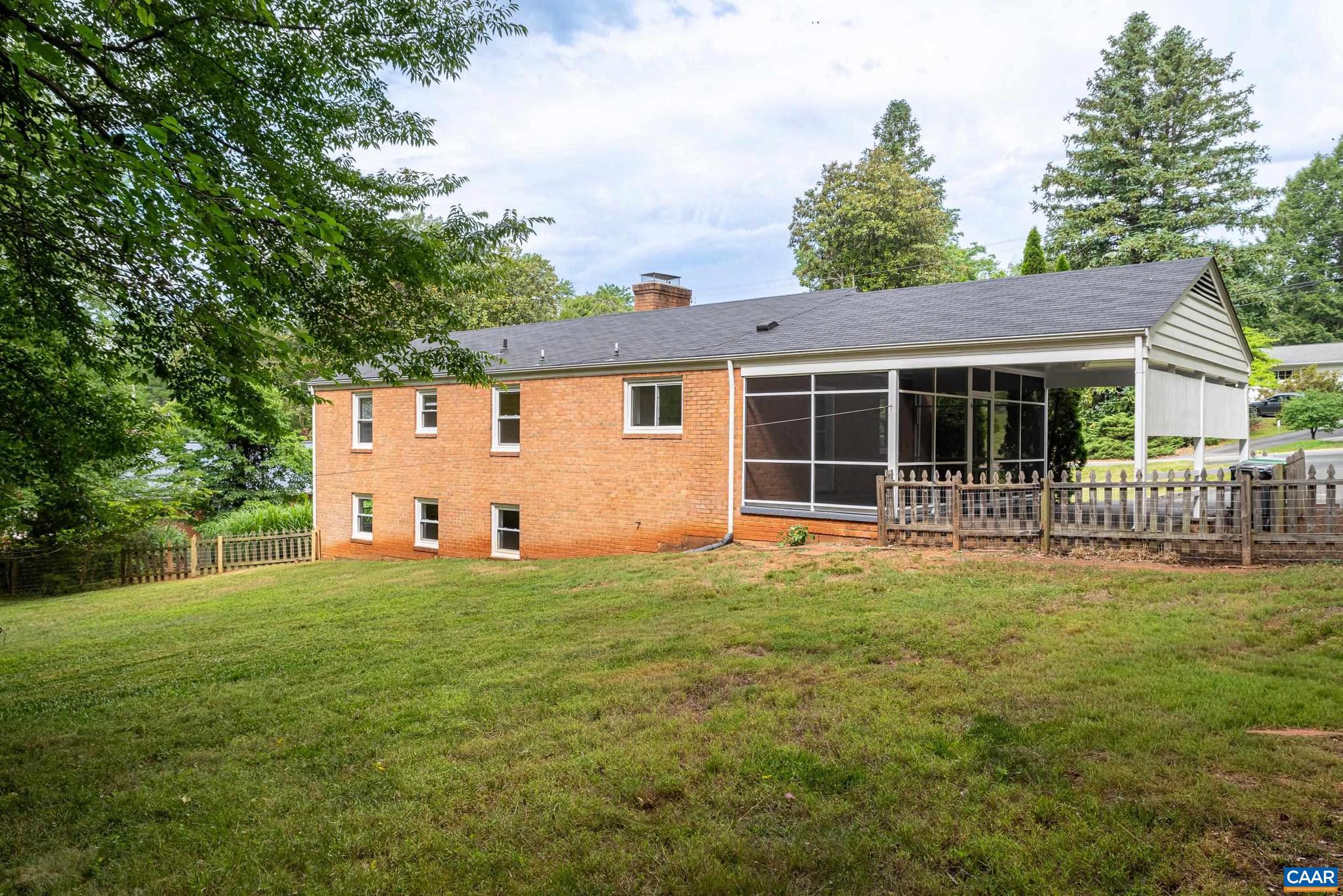 1636 Meadowbrook Heights Road Charlottesville, VA 22901 - Photo 9 of 57