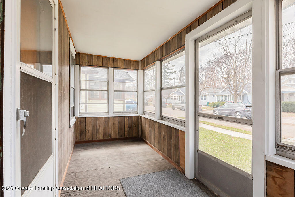 2229 Forest Avenue Lansing, MI 48910 - Photo 4 of 19 2229Forest05