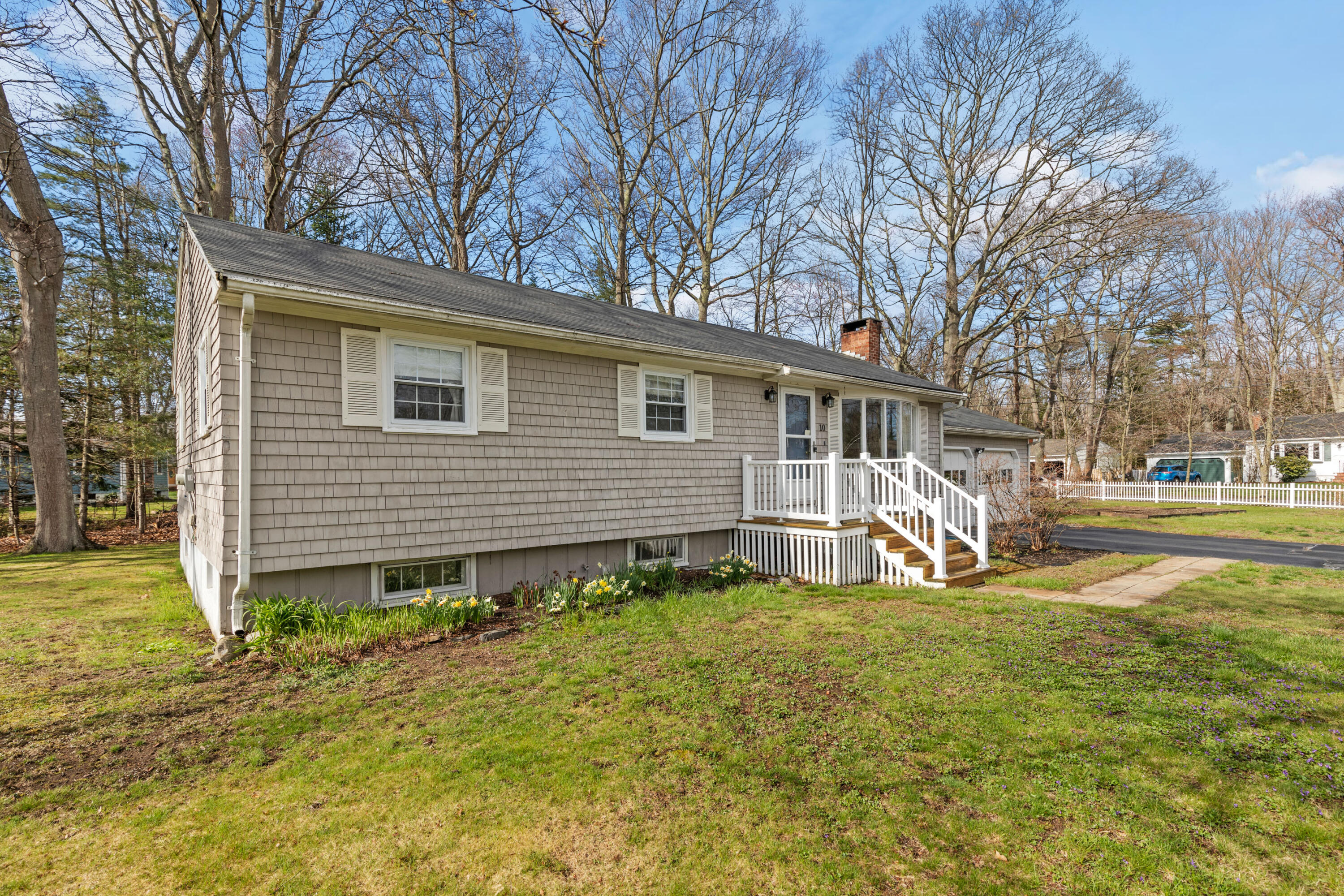 10 Gladys Road Cape Elizabeth, ME 04107 - Photo 3 of 50 10 Gladys Cape Elizabeth3876