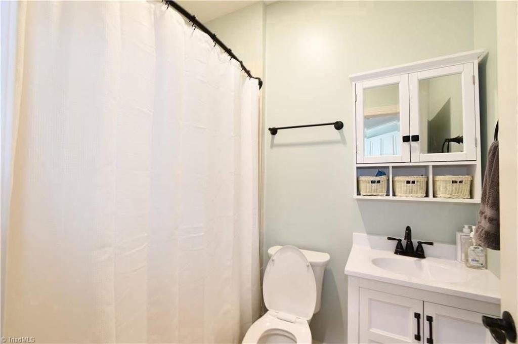 128 Provence Court King, NC 27021 - Photo 32 of 39