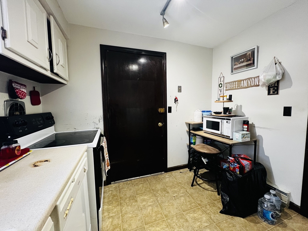 540 Granby Road, Unit 77C South Hadley, MA 01075 - Photo 6 of 11