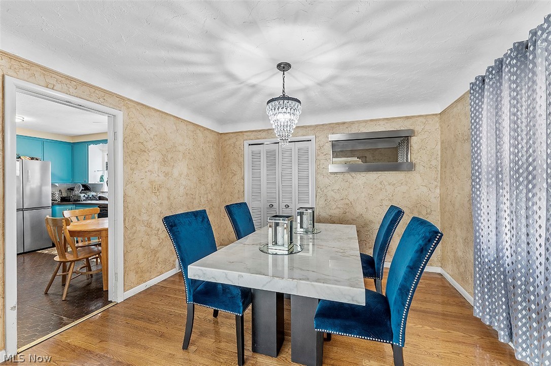 4111 Linnell Road Cleveland, OH 44121 - Photo 5 of 15 Gallery Image 5