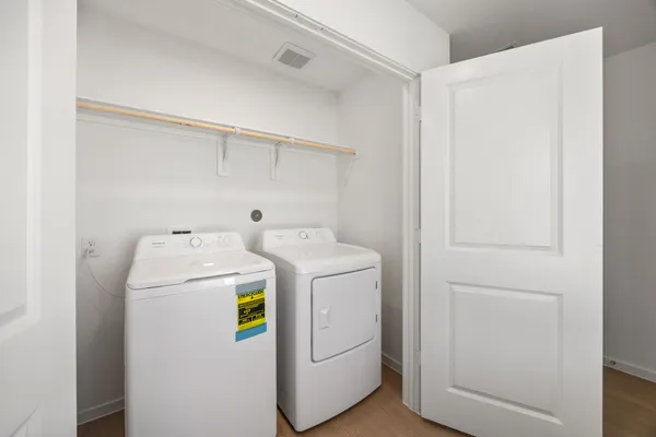 $2,100 | 17331 Glacier Forest Lane, Crosby, TX 77532