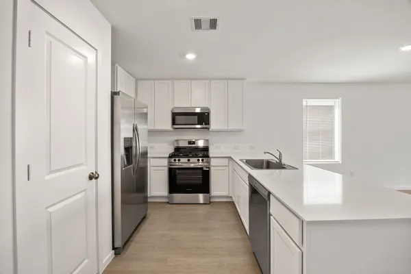 $2,100 | 17331 Glacier Forest Lane, Crosby, TX 77532