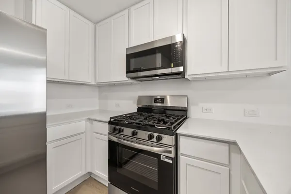 $2,100 | 17331 Glacier Forest Lane, Crosby, TX 77532