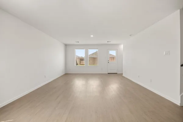 $2,100 | 17331 Glacier Forest Lane, Crosby, TX 77532