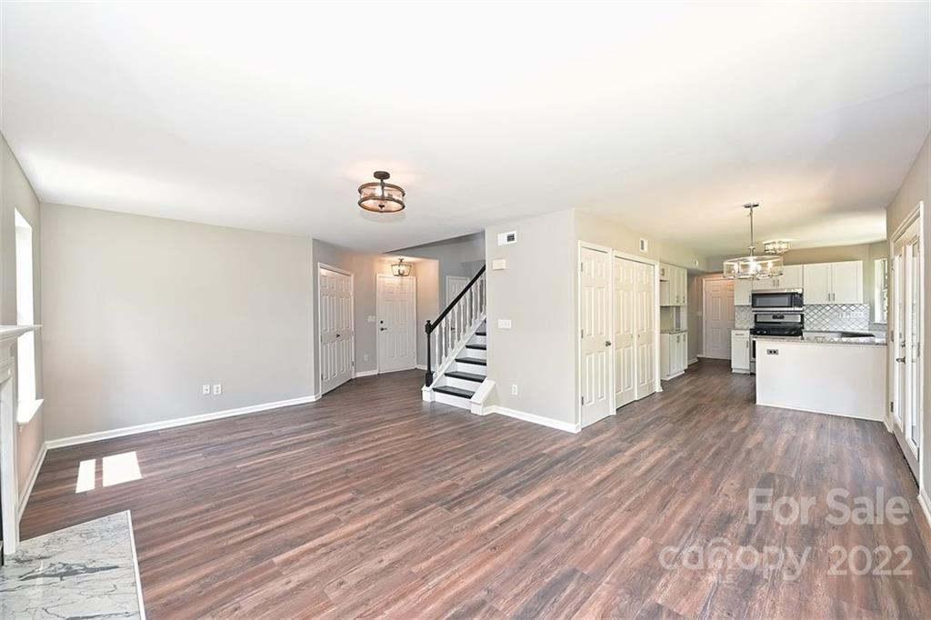 9905 Dunfries Road Matthews, NC 28105 - Photo 12 of 38