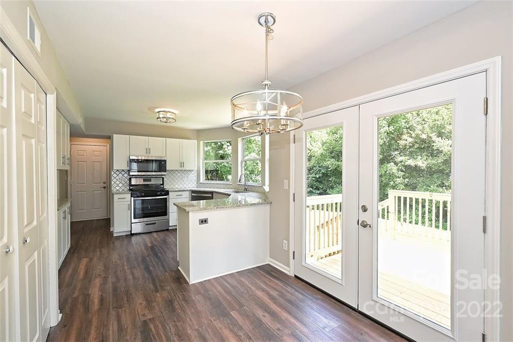 9905 Dunfries Road Matthews, NC 28105 - Photo 13 of 38