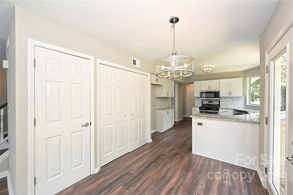 9905 Dunfries Road Matthews, NC 28105 - Photo 14 of 38