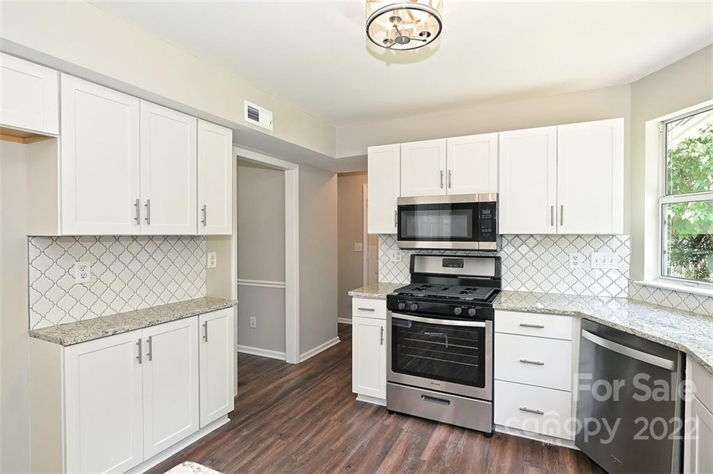 9905 Dunfries Road Matthews, NC 28105 - Photo 18 of 38