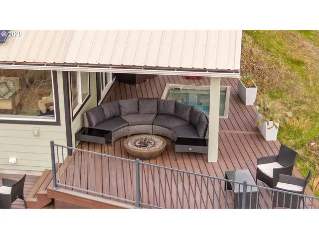 a black and white photo of a living room