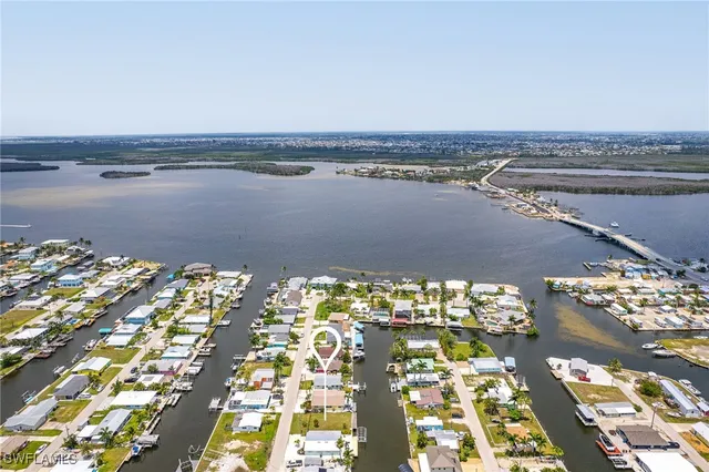 $299,000 | 2609 Bayshore Drive, Cape Coral, FL 33993