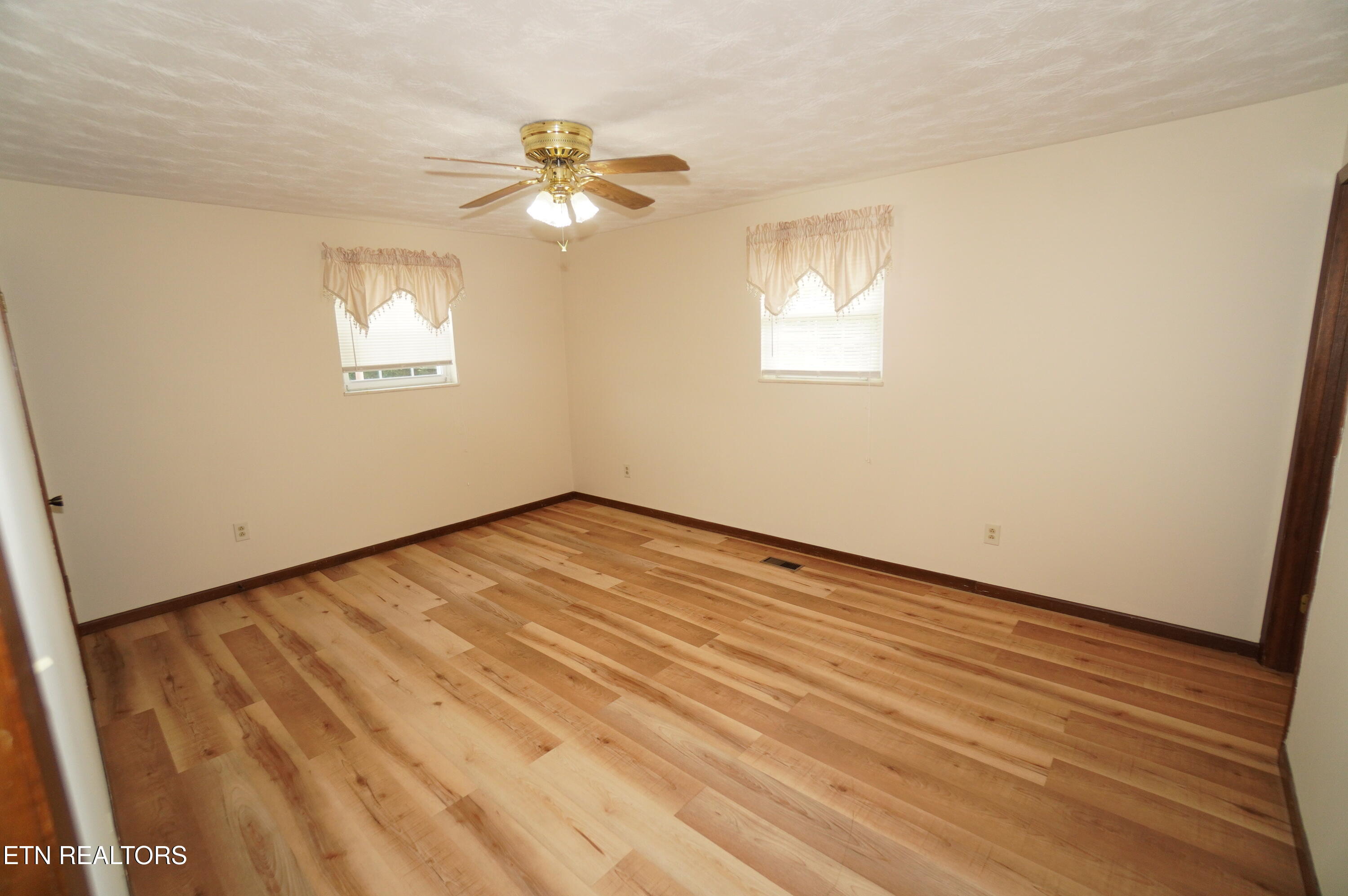 633 Shaver Drive Talbott, TN 37877 - Photo 17 of 43 interior updated (16)