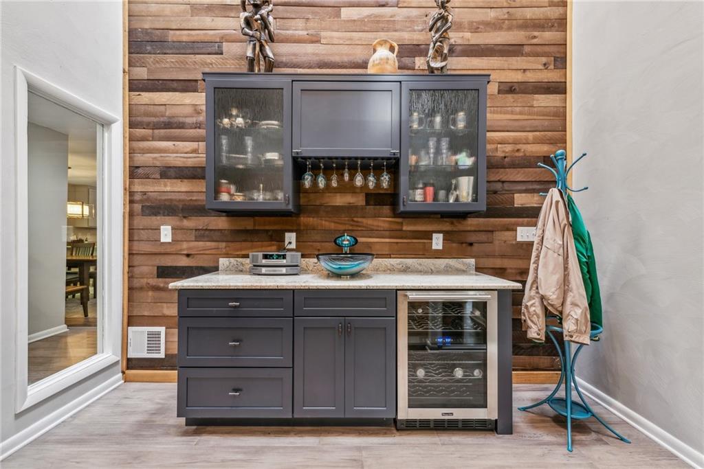 130 Le Pointe Road Greensburg, PA 15601 - Photo 7 of 40 Wet Bar