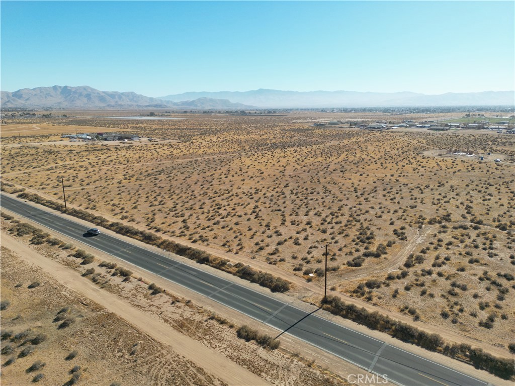 21025 Waalew Road Apple Valley, CA 92307 - Photo 3 of 3 a view of city and ocean