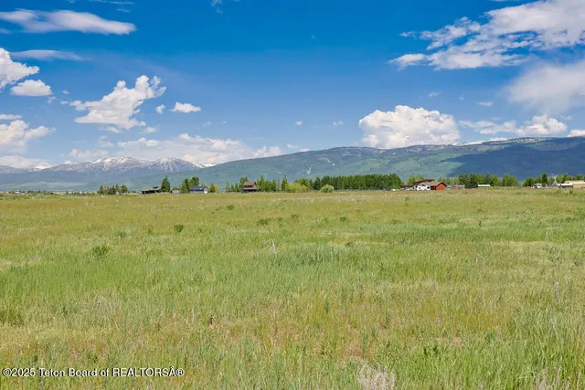 $290,000 | 1227 Pine View Lane, Driggs, ID 83422