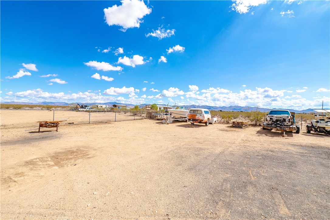 3854 Davis Road Golden Valley, AZ 86413 - Photo 25 of 45 Yard