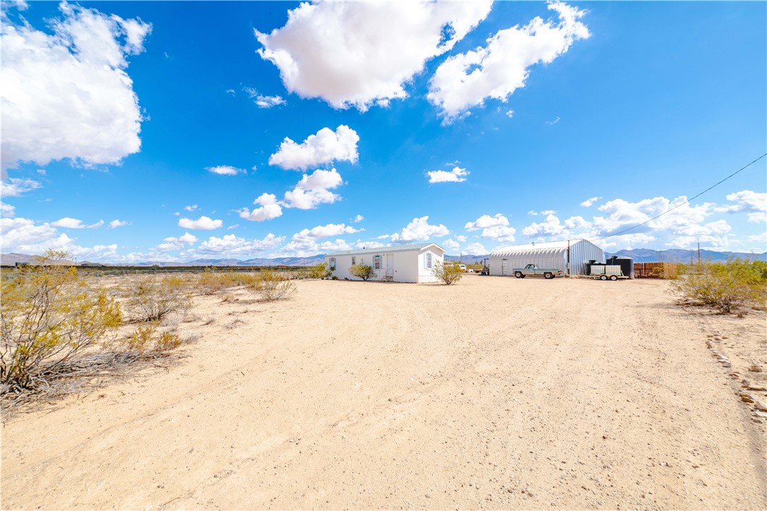 3854 Davis Road Golden Valley, AZ 86413 - Photo 5 of 45 Yard
