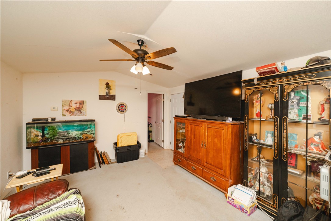 3854 Davis Road Golden Valley, AZ 86413 - Photo 7 of 45 Sitting Room