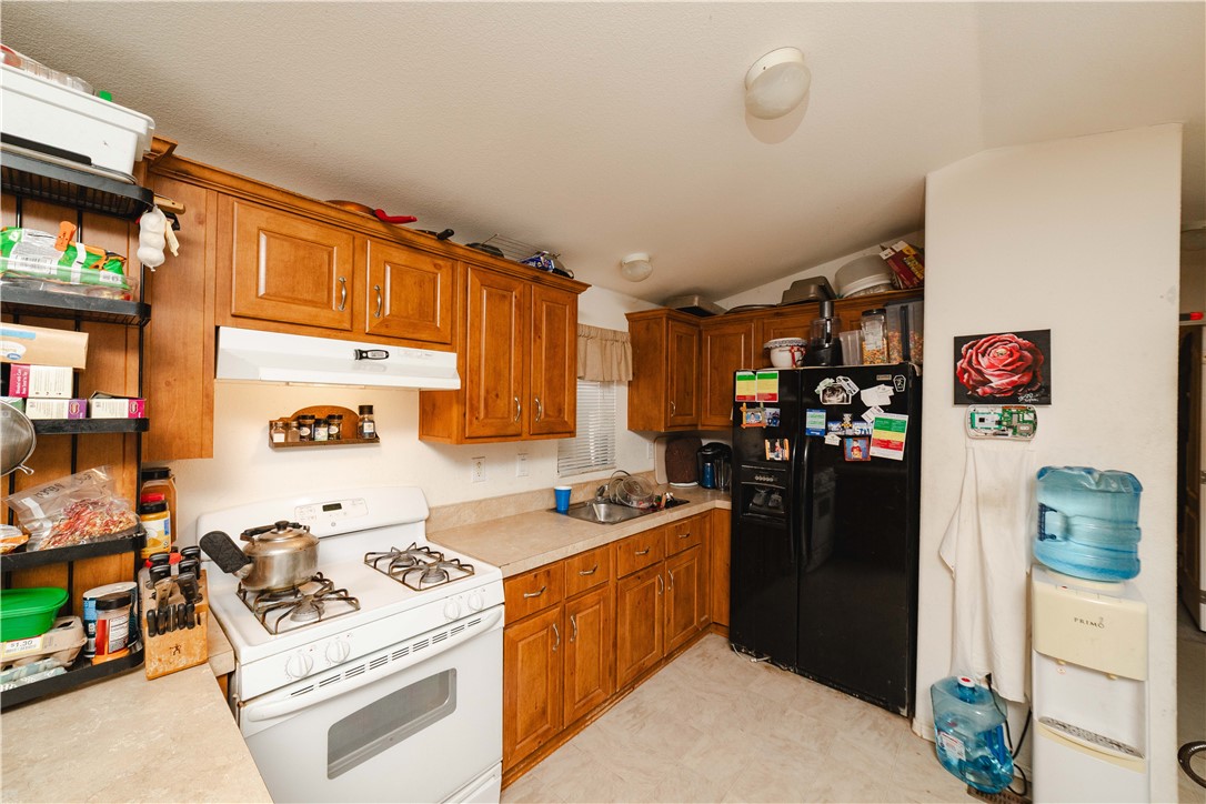 3854 Davis Road Golden Valley, AZ 86413 - Photo 10 of 45 Kitchen