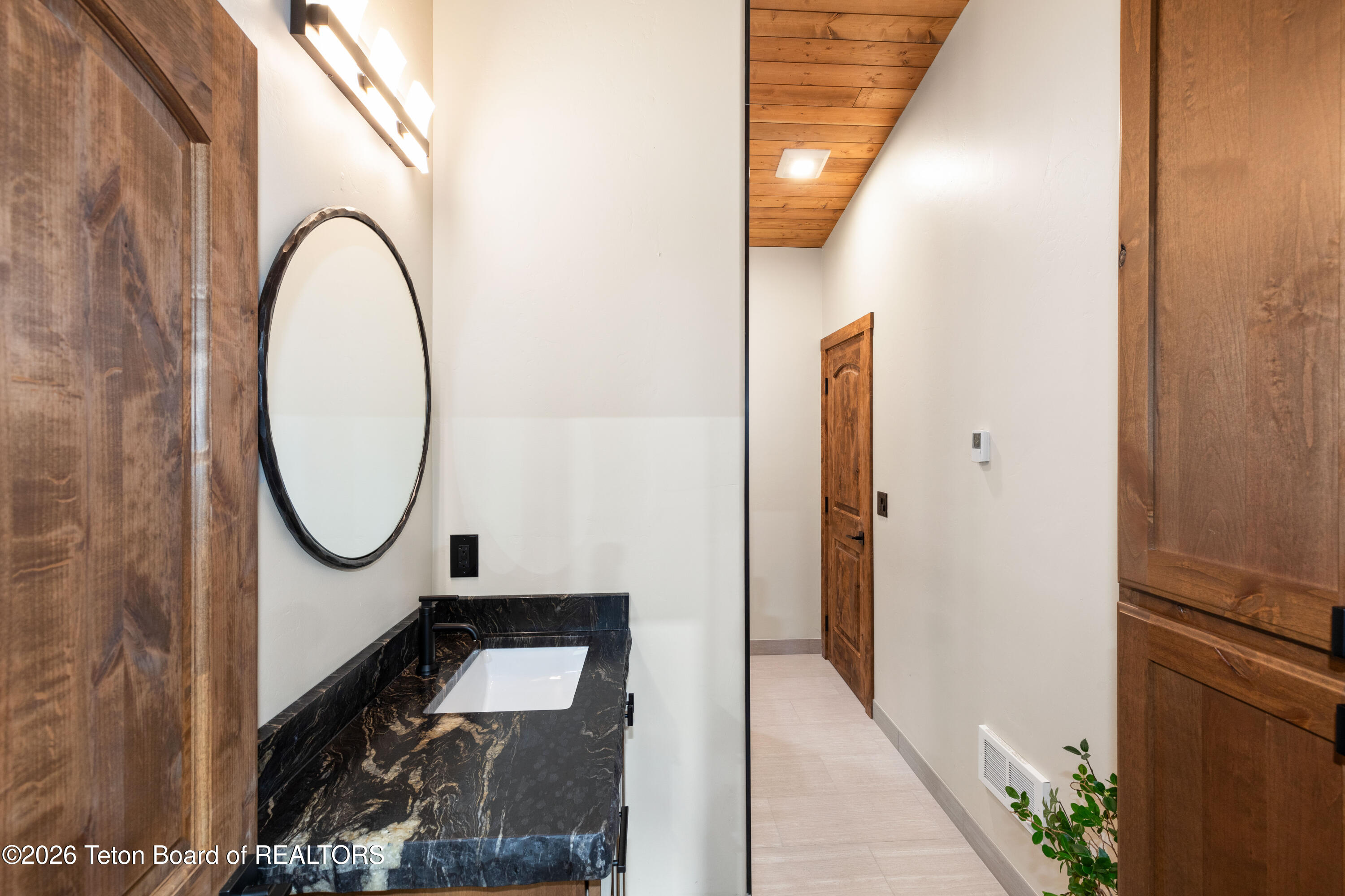 149 Alpine Mdw Loop Alpine, WY 83128 - Photo 4 of 15 Alpine Retreat IMG_1416